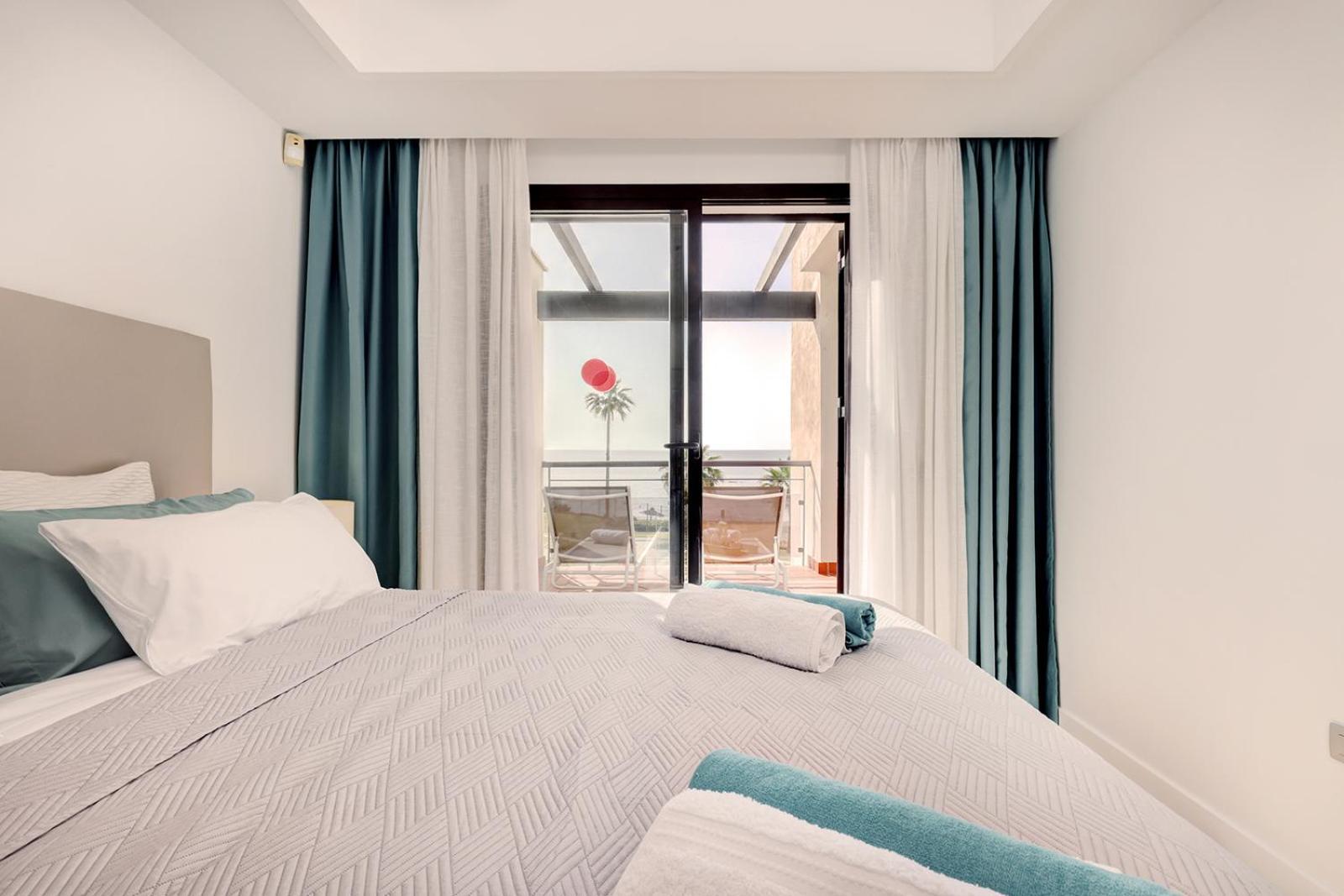 Sunrise Beach Front - Casares Del Mar Ngoại thất bức ảnh