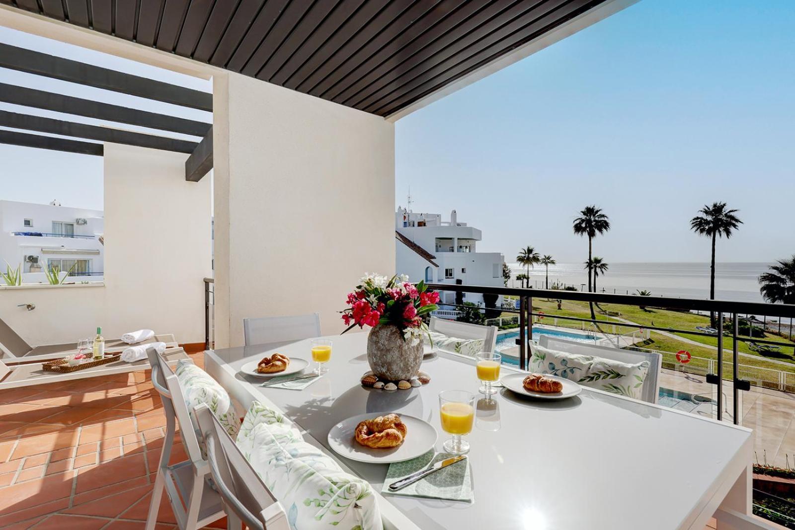 Sunrise Beach Front - Casares Del Mar Ngoại thất bức ảnh