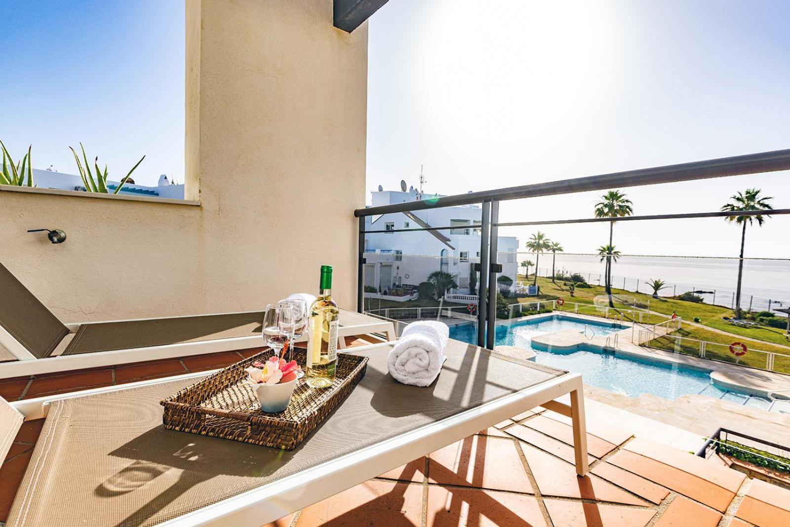 Sunrise Beach Front - Casares Del Mar Ngoại thất bức ảnh