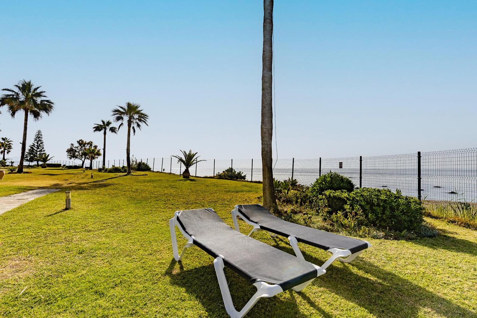 Sunrise Beach Front - Casares Del Mar Ngoại thất bức ảnh