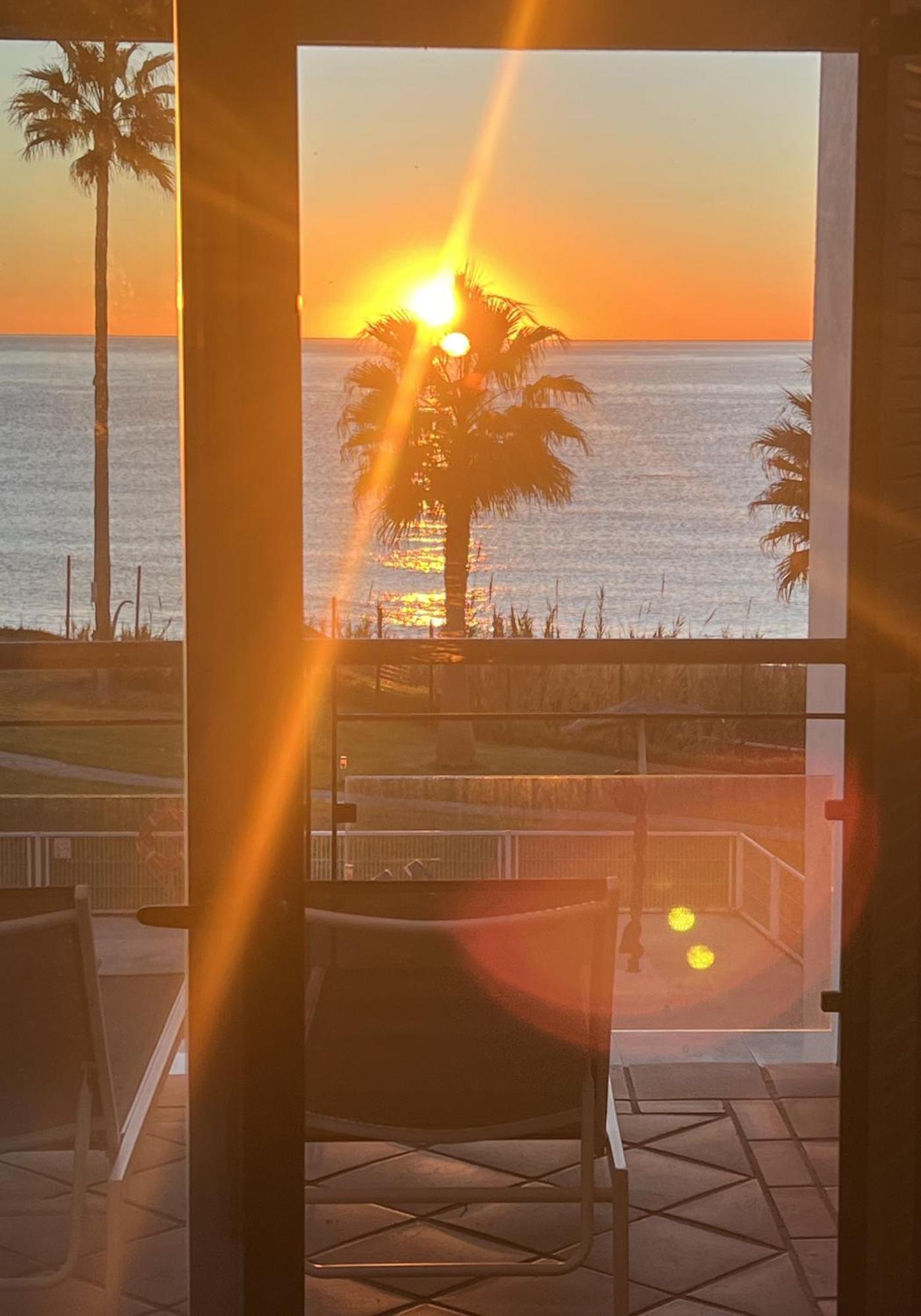 Sunrise Beach Front - Casares Del Mar Ngoại thất bức ảnh